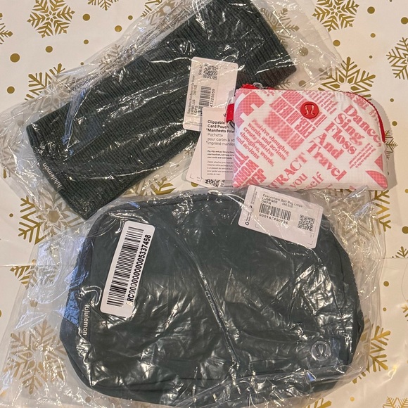 lululemon athletica Accessories - NWT Lululemon Bundle Everywhere Belt Bag Dark Forest Clippable card pouch